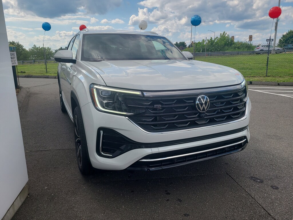 New 2025 Volkswagen Atlas Cross Sport 2.0T SEL Premium R-Line 2.0T SEL Premium R-Line 4MOTION