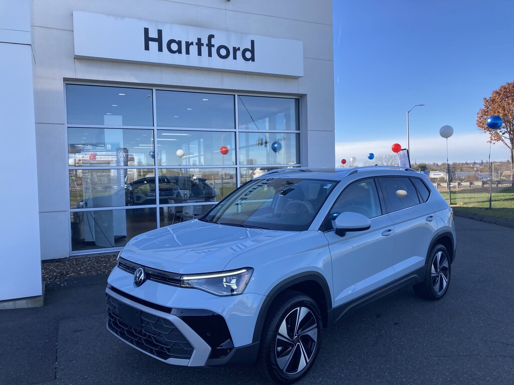 Certified 2025 Volkswagen Taos 1.5T SE SE 4MOTION