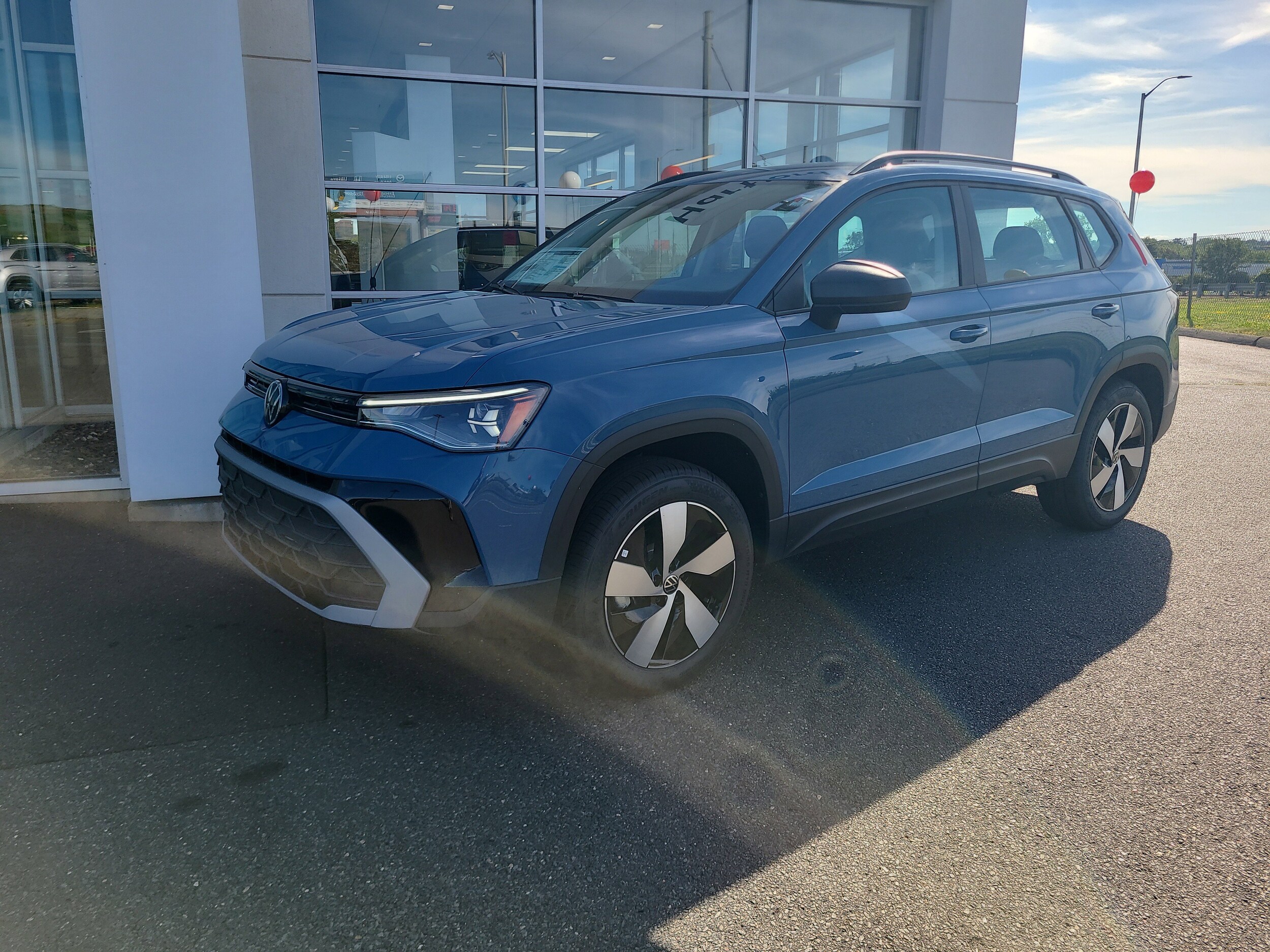 2025 Volkswagen Taos S photo 2