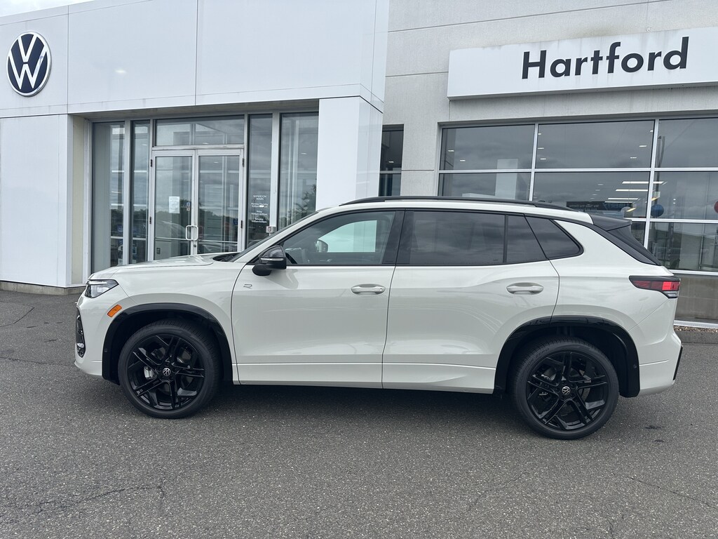 New 2026 Volkswagen Tiguan SE R-Line Black SE R-Line Black 4MOTION