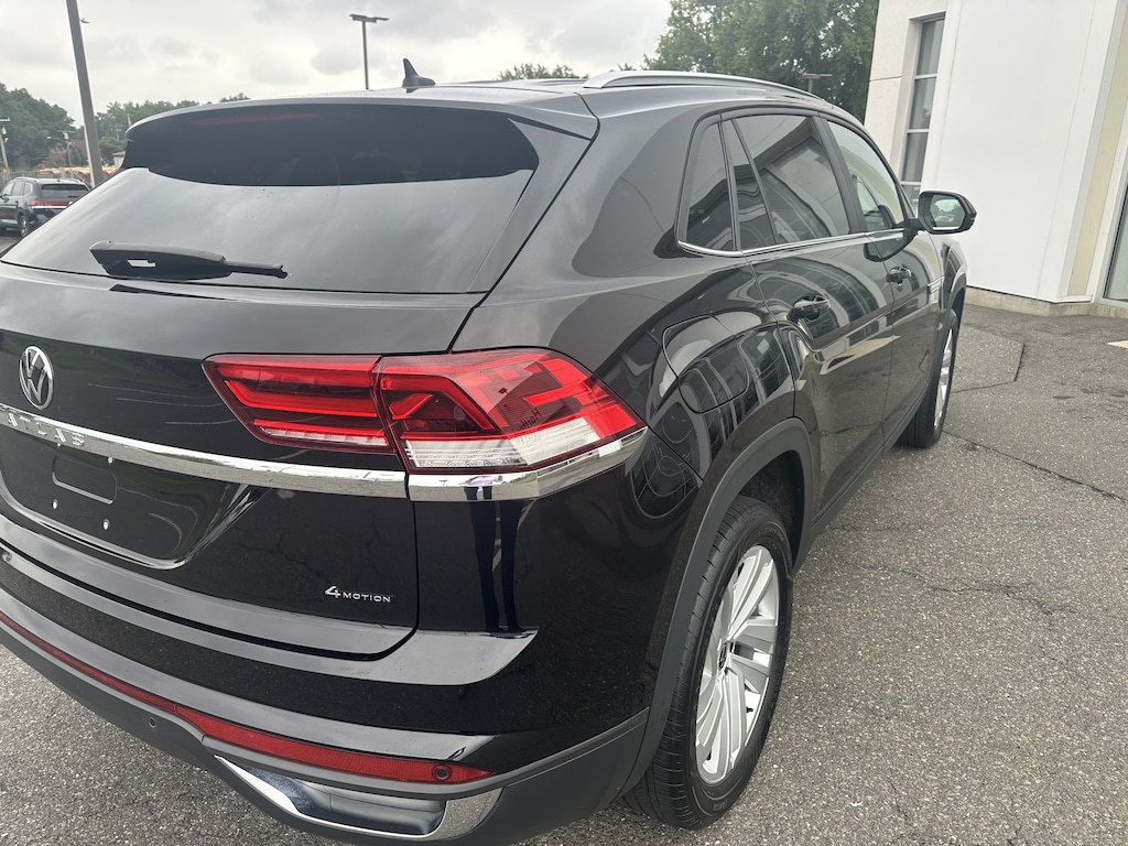 Certified 2023 Volkswagen Atlas Cross Sport 2.0T SE w/Technology 2.0T SE w/Technology 4MOTION