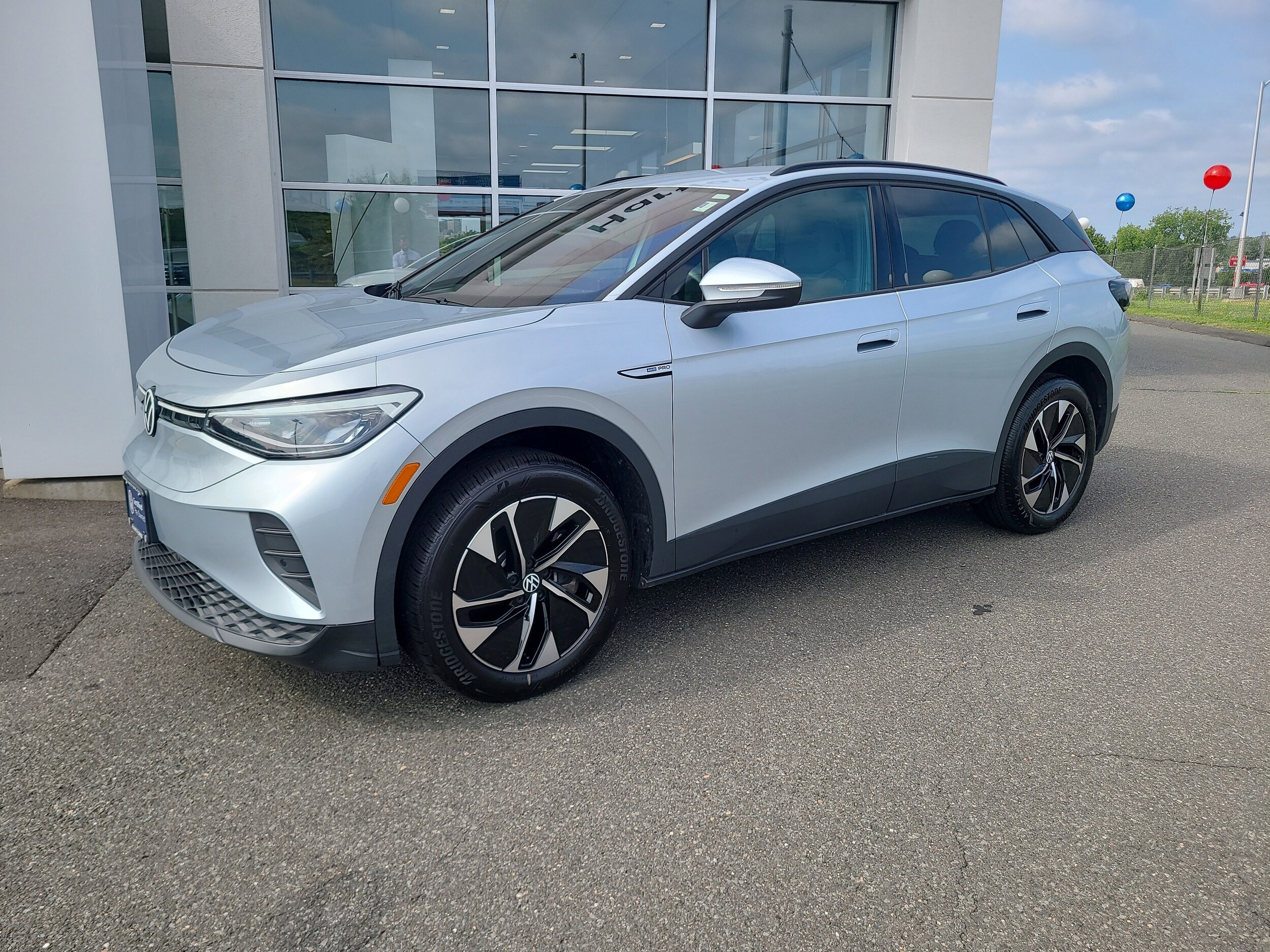 2022 Volkswagen ID.4 Pro photo 3