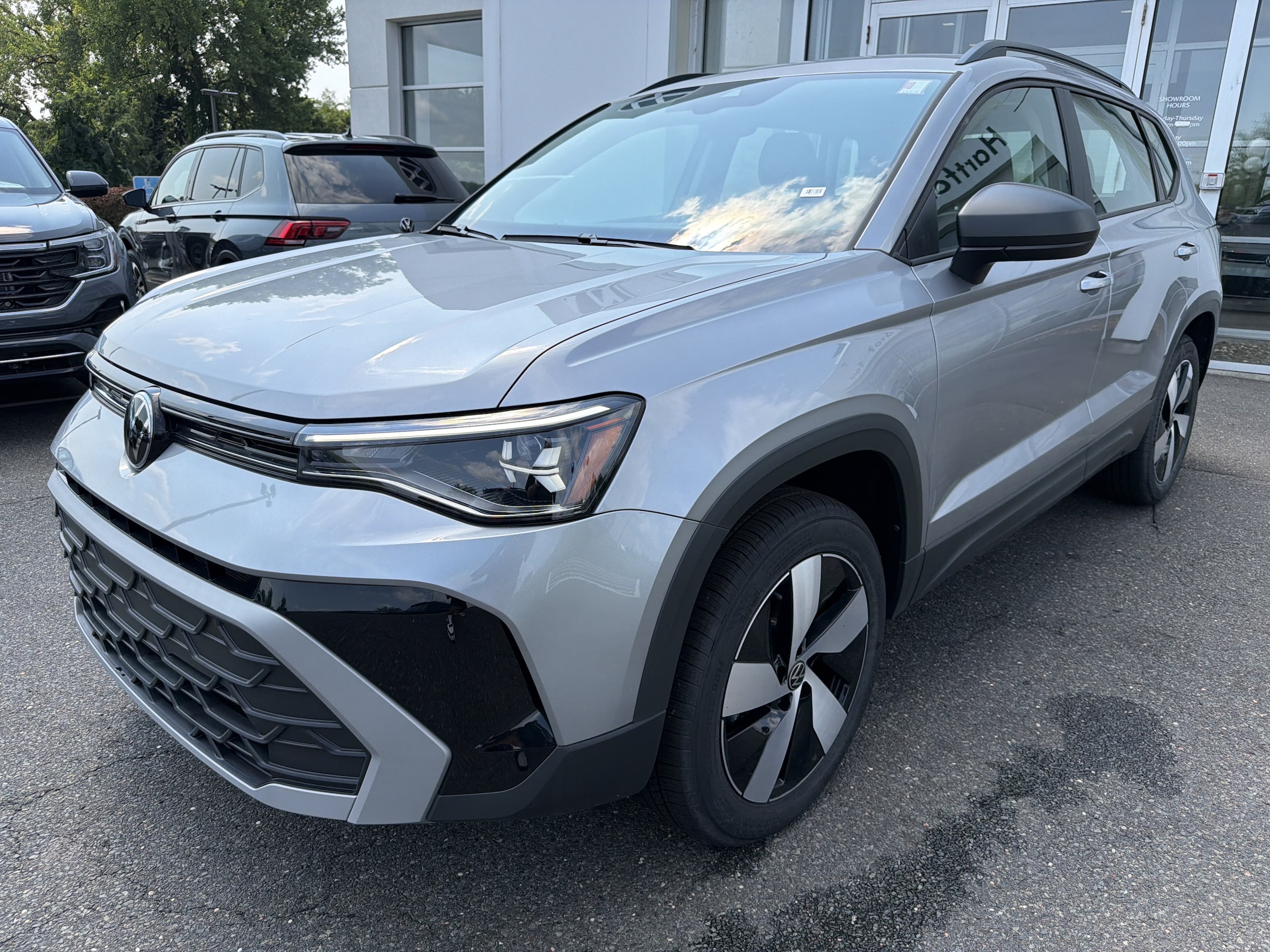 2025 Volkswagen Taos S - Photo 8