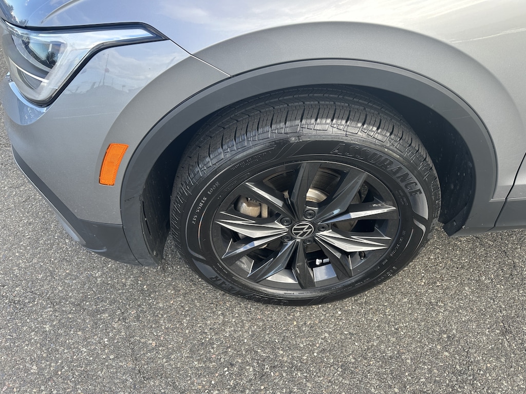 Certified 2024 Volkswagen Tiguan 2.0T SE