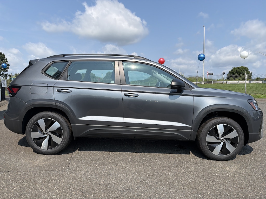 New 2025 Volkswagen Taos S S 4MOTION
