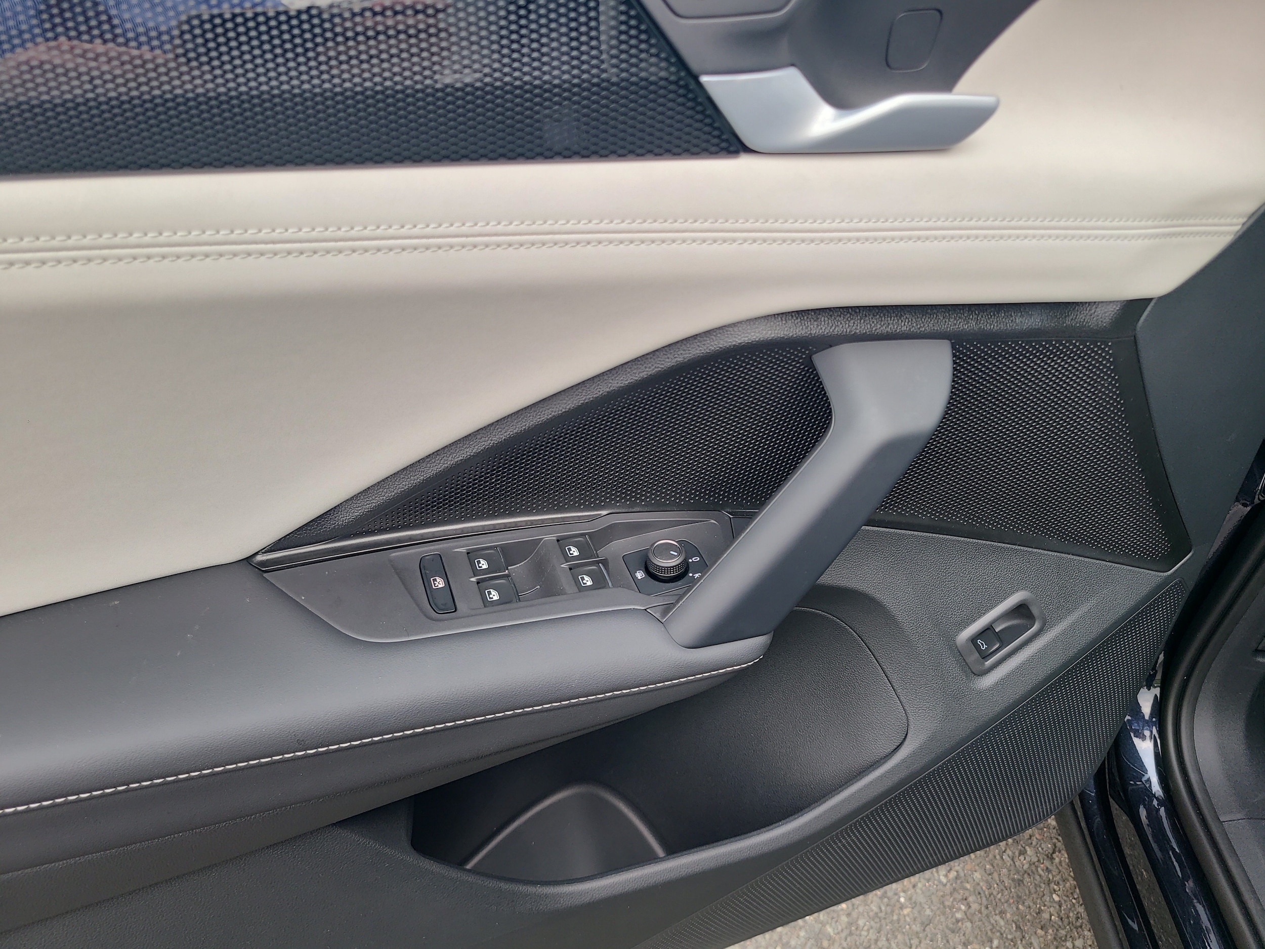 2025 Volkswagen Tiguan SE - Photo 20