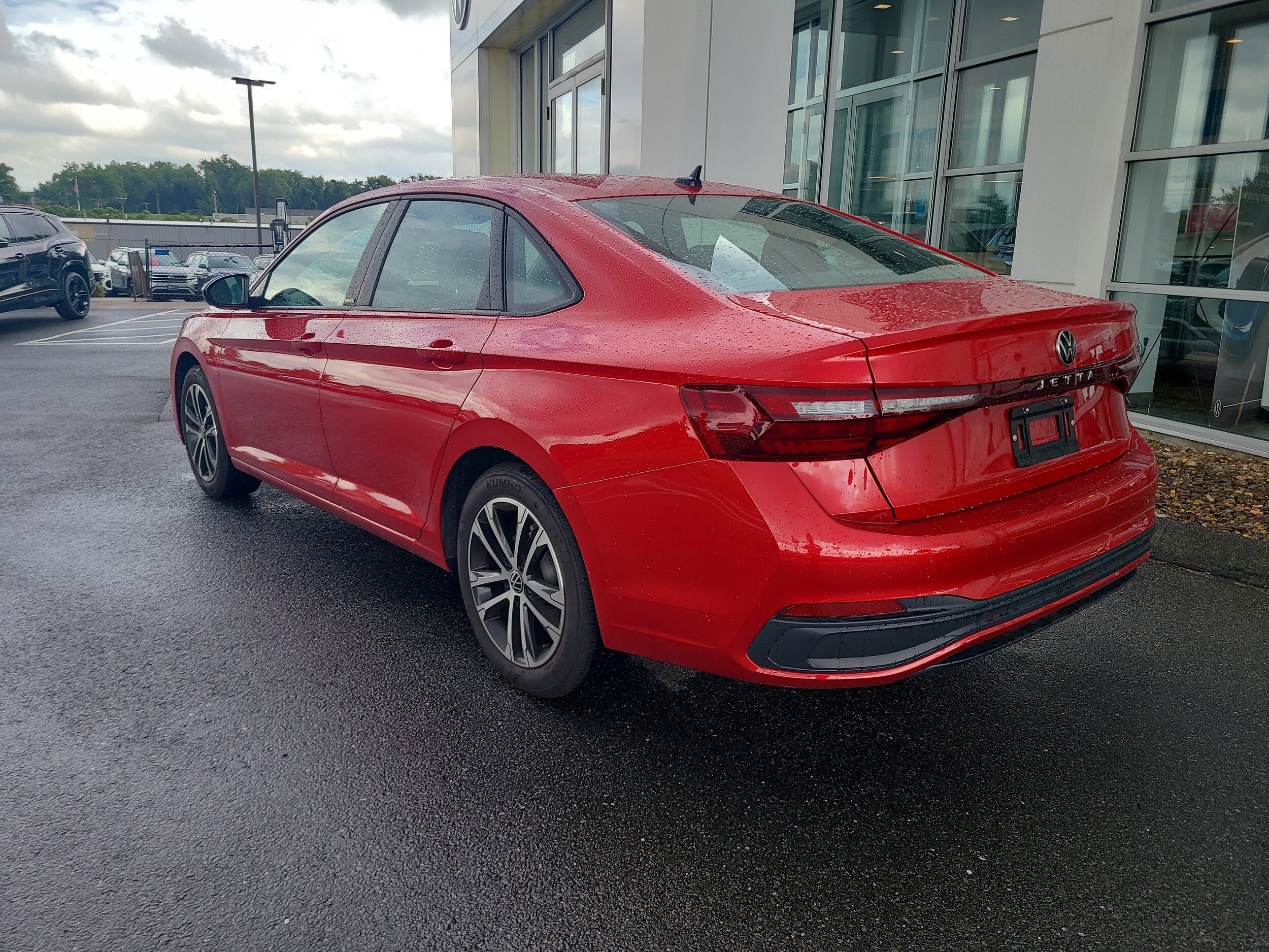 2025 Volkswagen Jetta 1.5T Sport photo 2