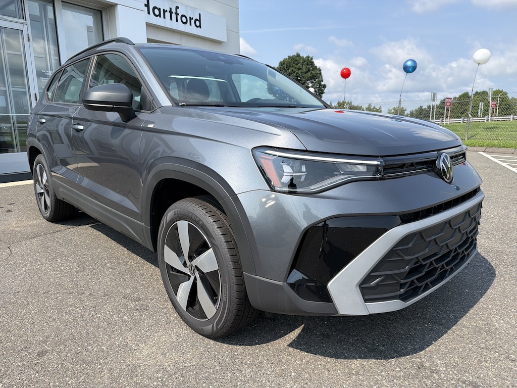 New 2025 Volkswagen Taos S S 4MOTION