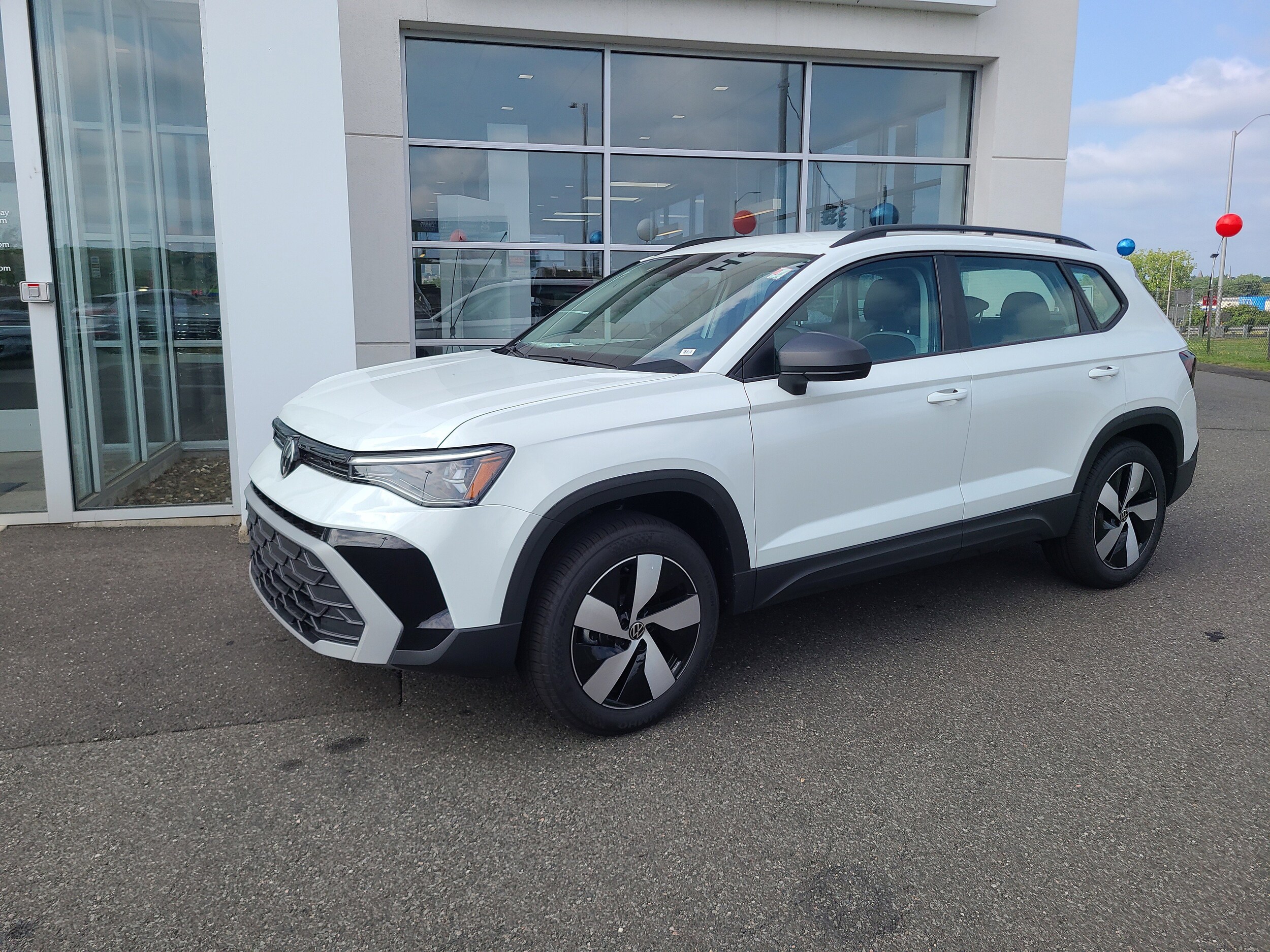 2025 Volkswagen Taos S photo 2