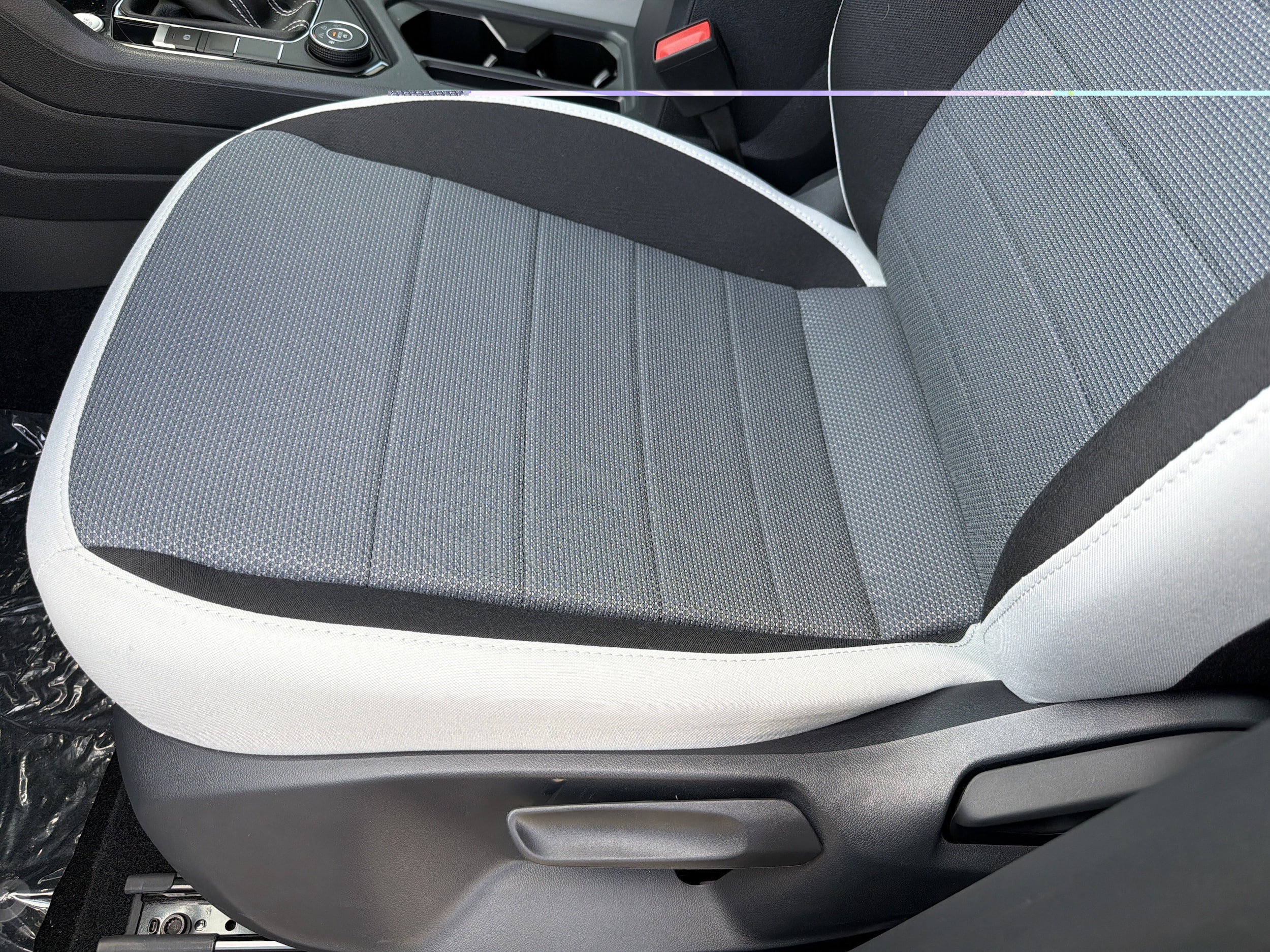 2025 Volkswagen Taos S - Photo 21