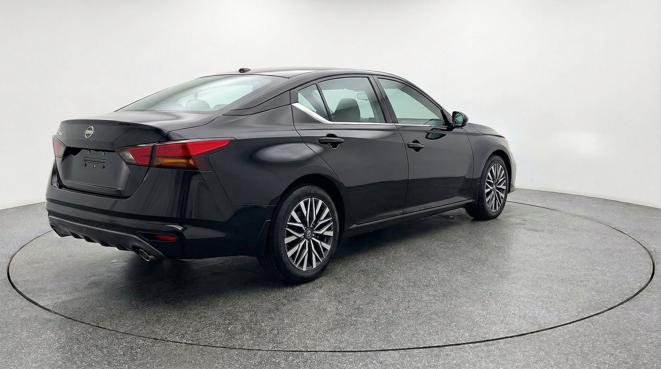 Thumbnail: 2025 Nissan Altima - 9
