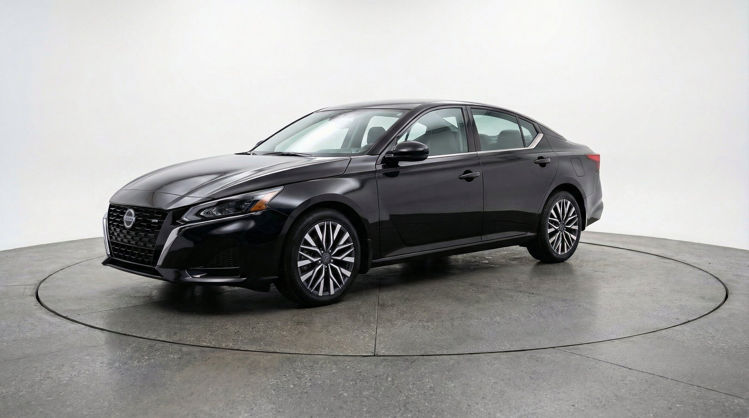 Thumbnail: 2025 Nissan Altima - 3