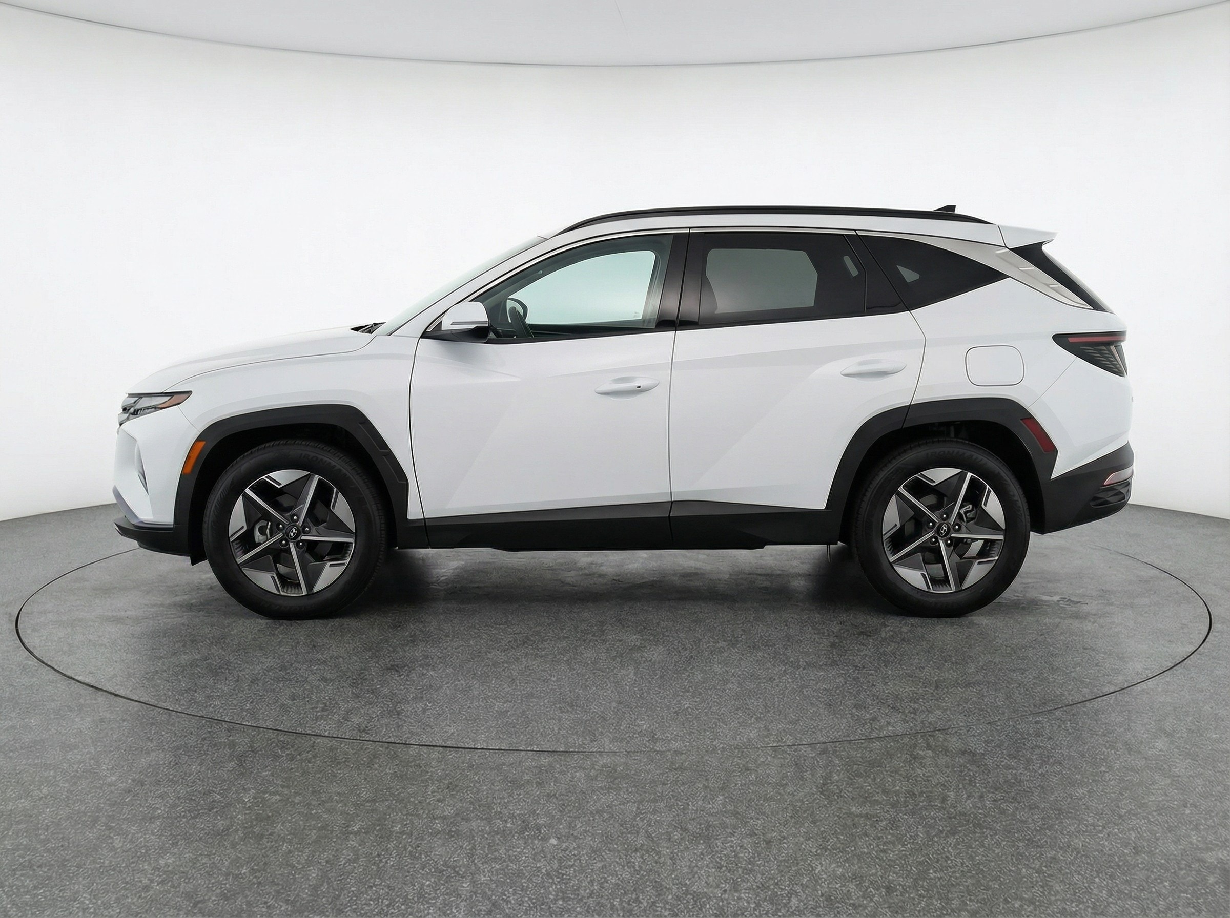 Thumbnail: 2025 Hyundai Tucson - 4