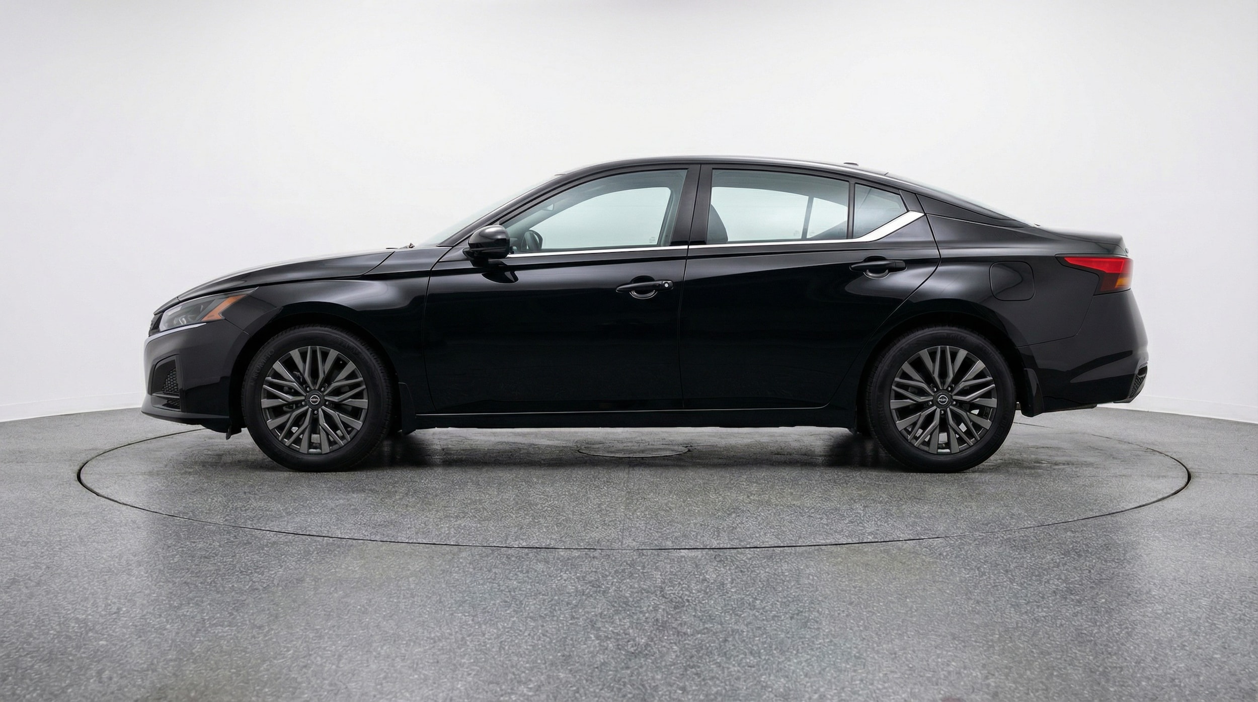 Thumbnail: 2025 Nissan Altima - 4