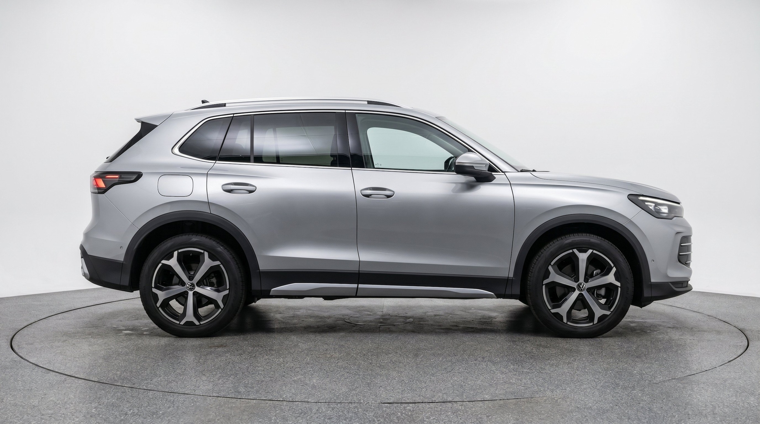 Thumbnail: 2026 Volkswagen Tiguan - 11