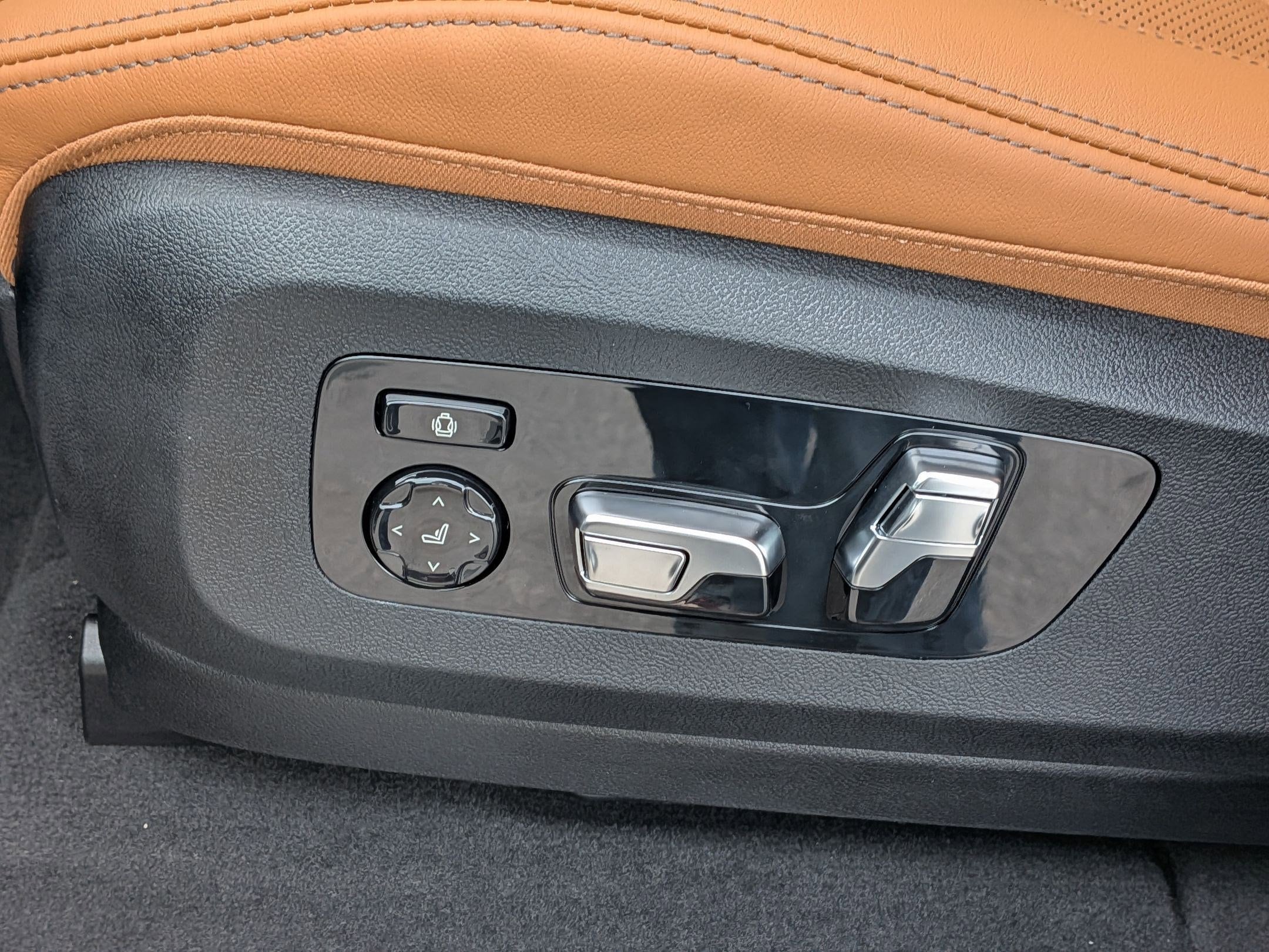 2026 BMW X5 50e - Photo 16
