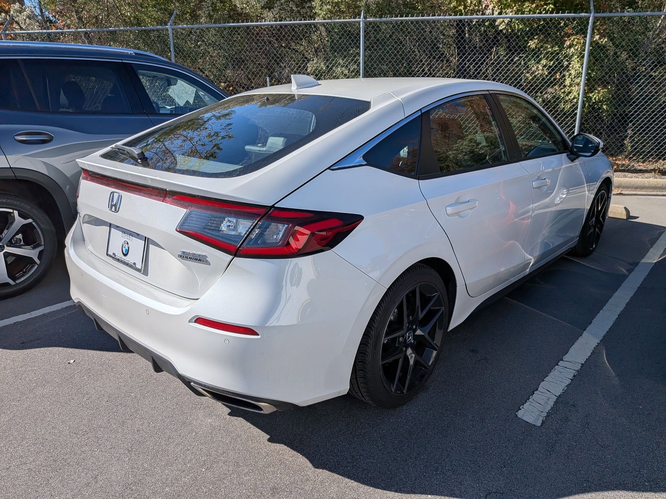 2024 Honda Civic Hatchback Sport Touring photo 2