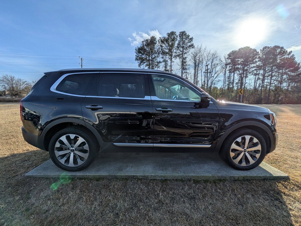 Used 2022 Kia Telluride S S FWD
