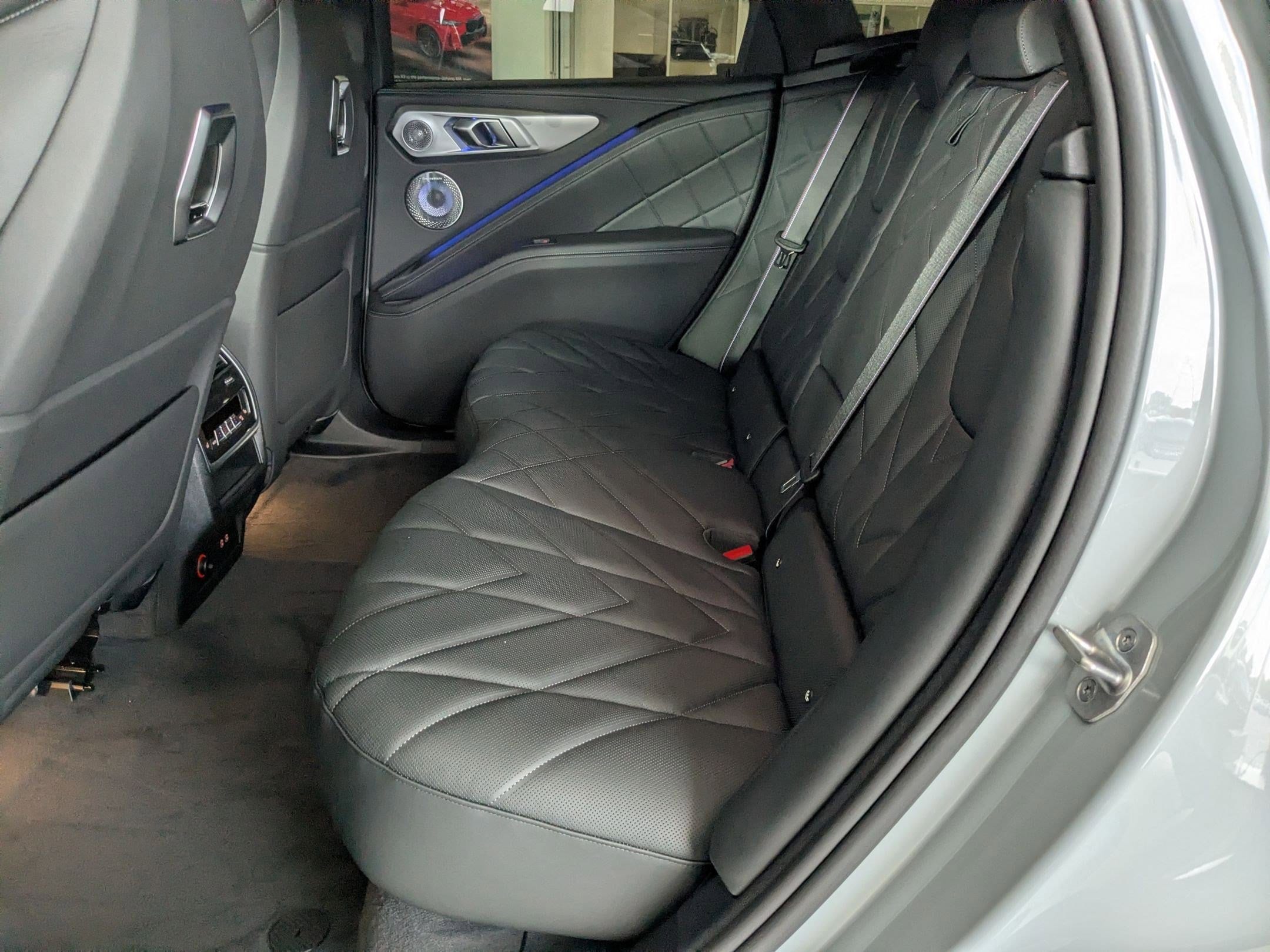 2026 BMW XM Base - Photo 29