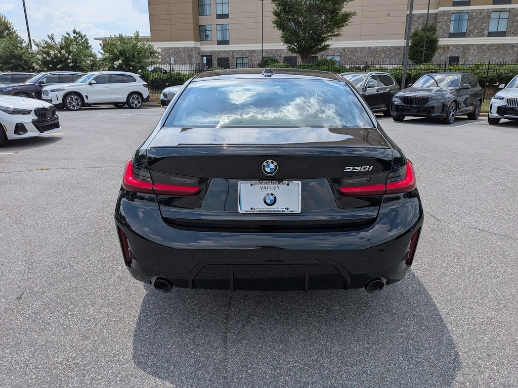 New 2026 BMW 330i Sedan