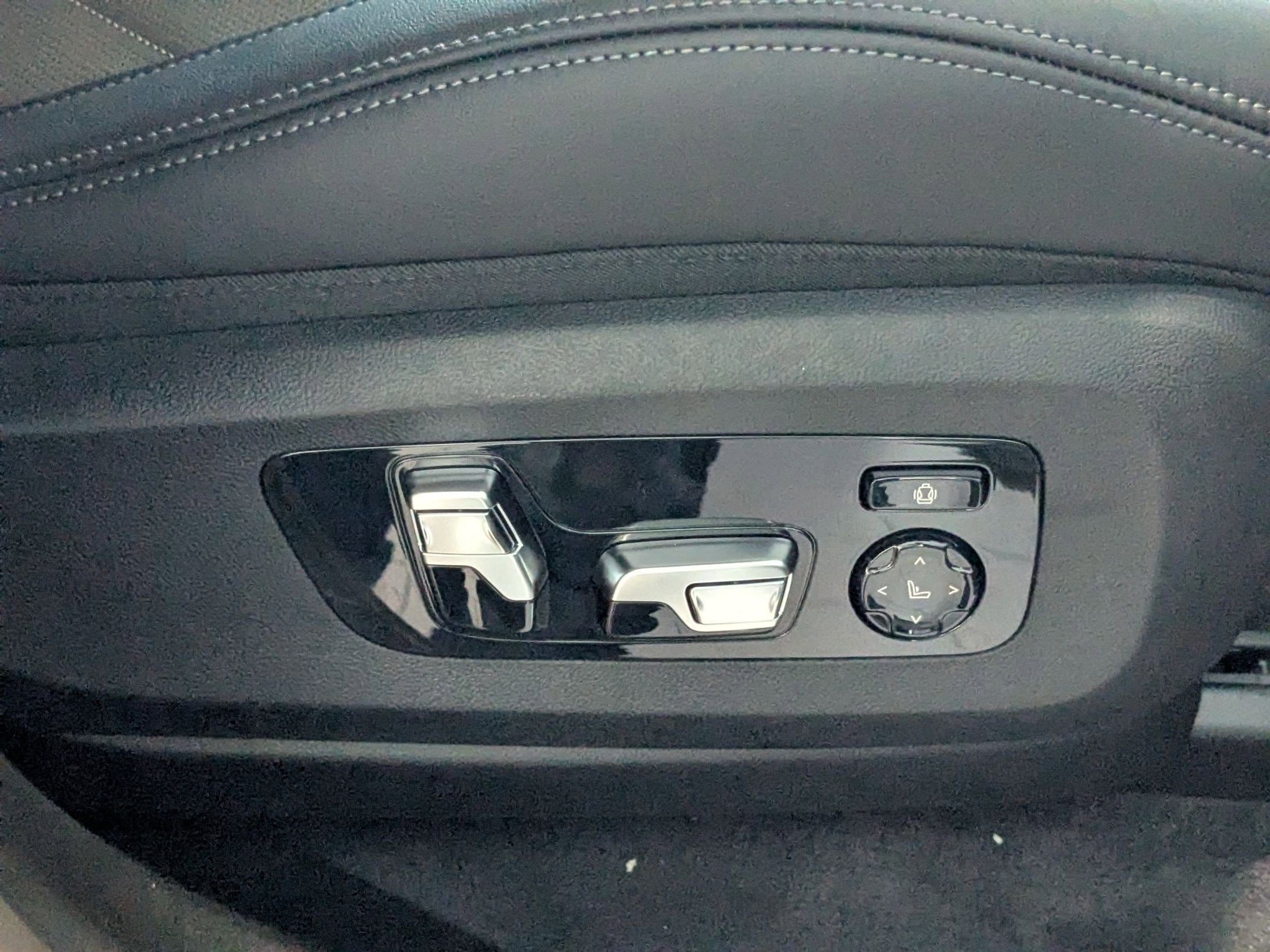 2026 BMW XM Base - Photo 38