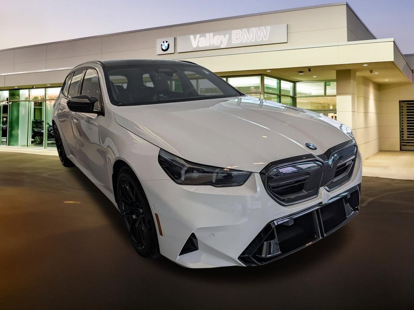 2027 BMW M5 M5 Touring's photo