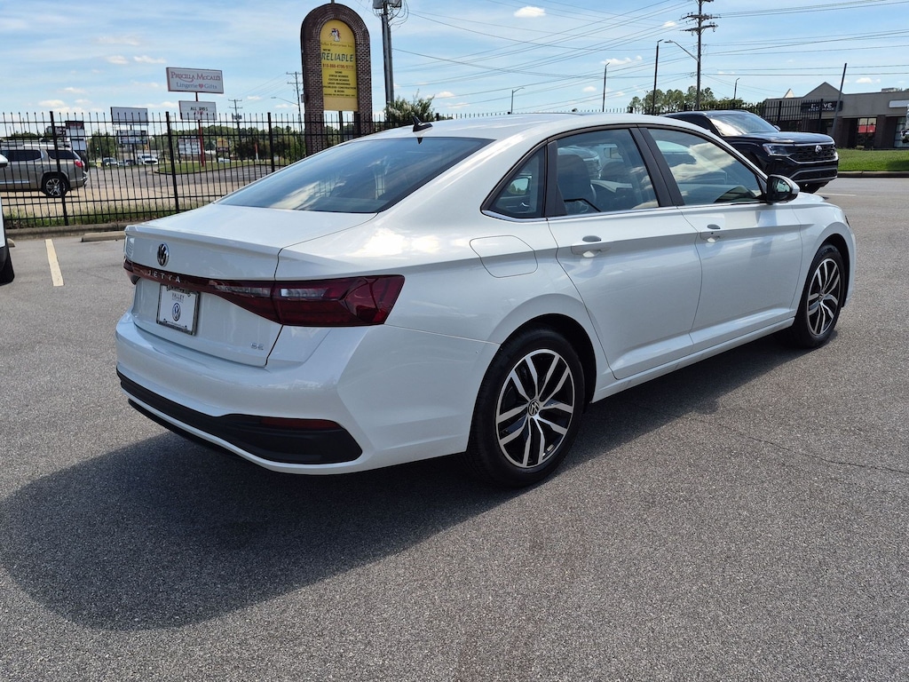Used 2026 Volkswagen Jetta SE SE Auto