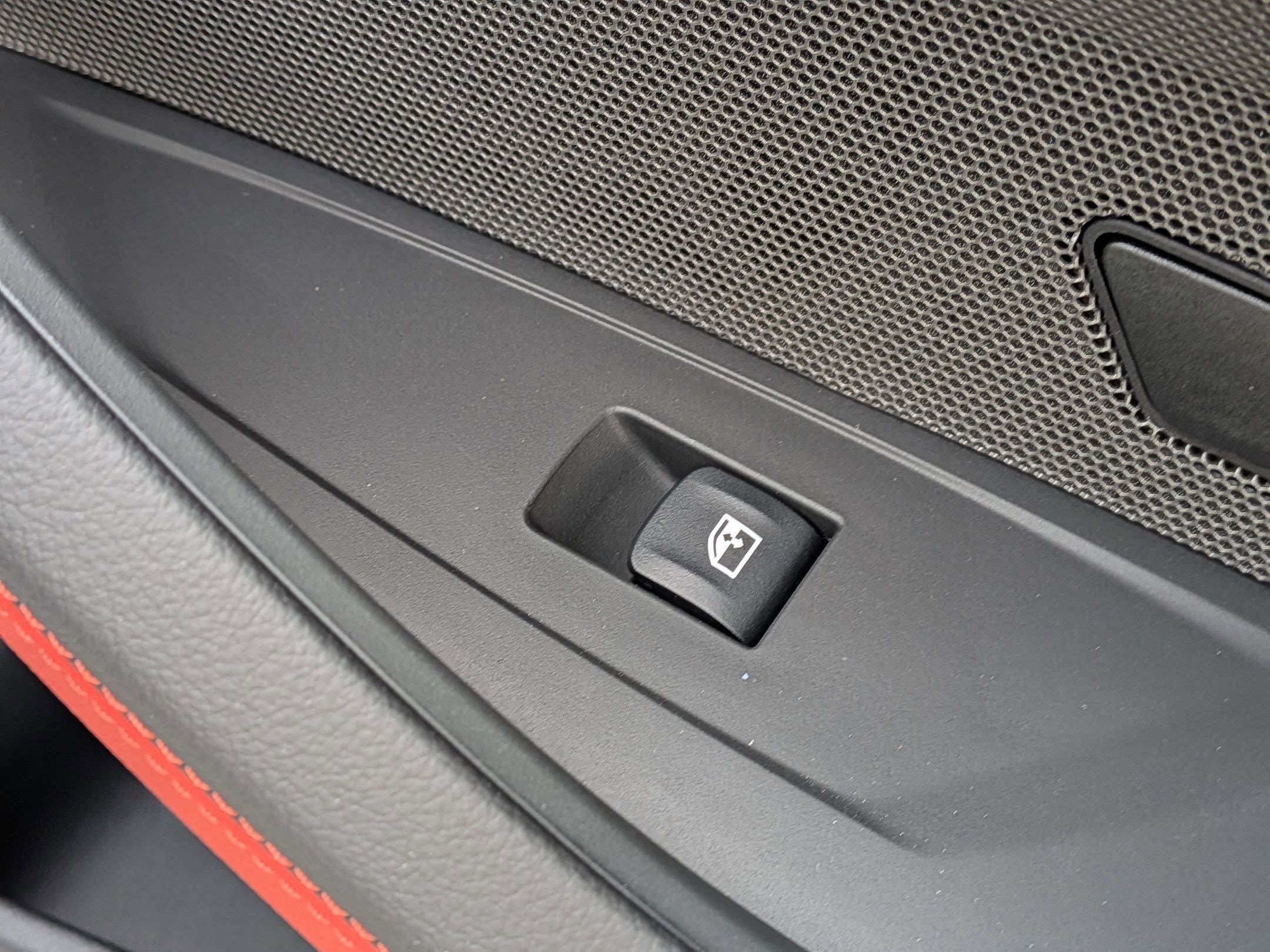 2026 BMW 4 Series M440i - Photo 32