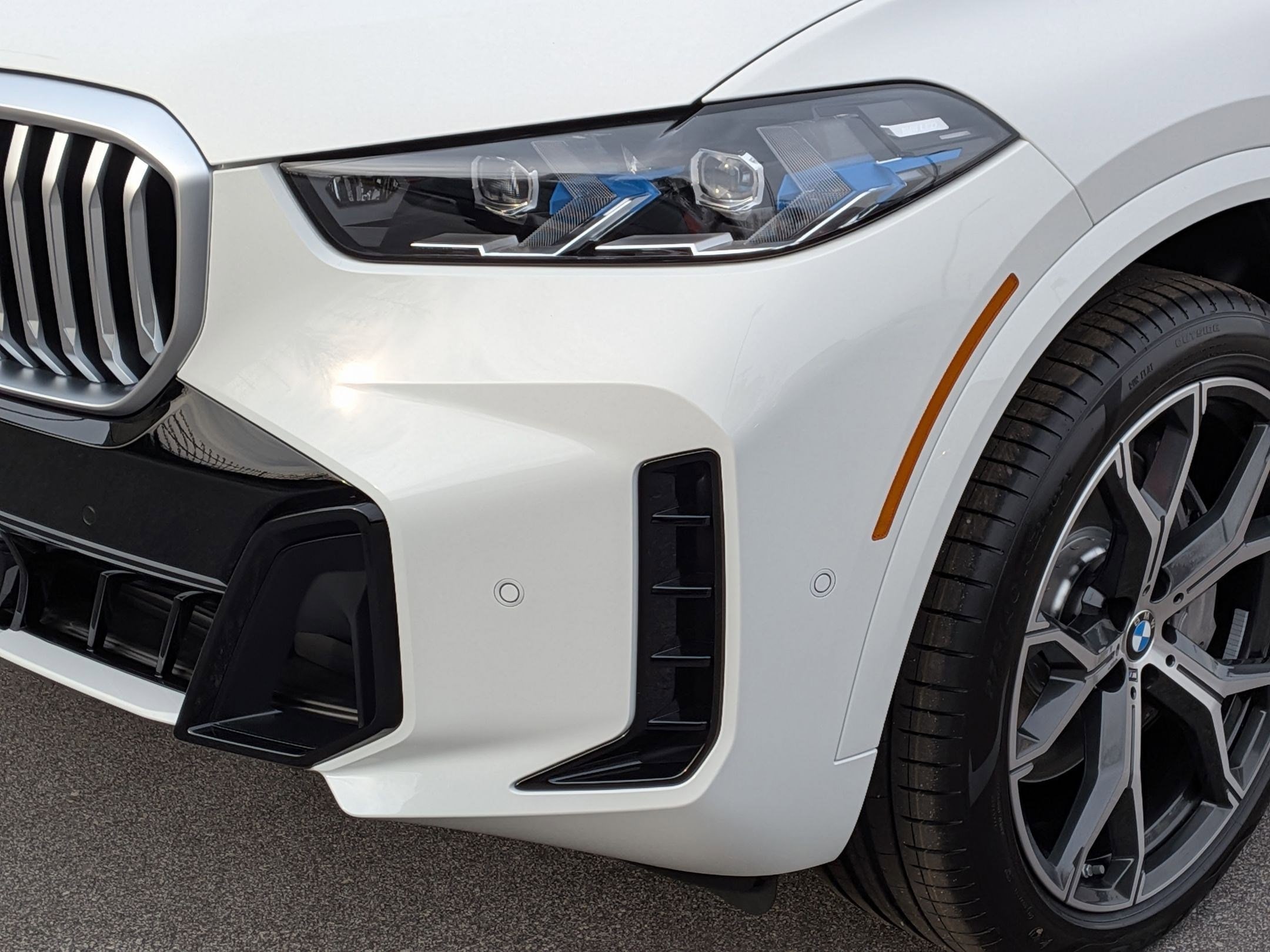 2026 BMW X5 50e - Photo 9