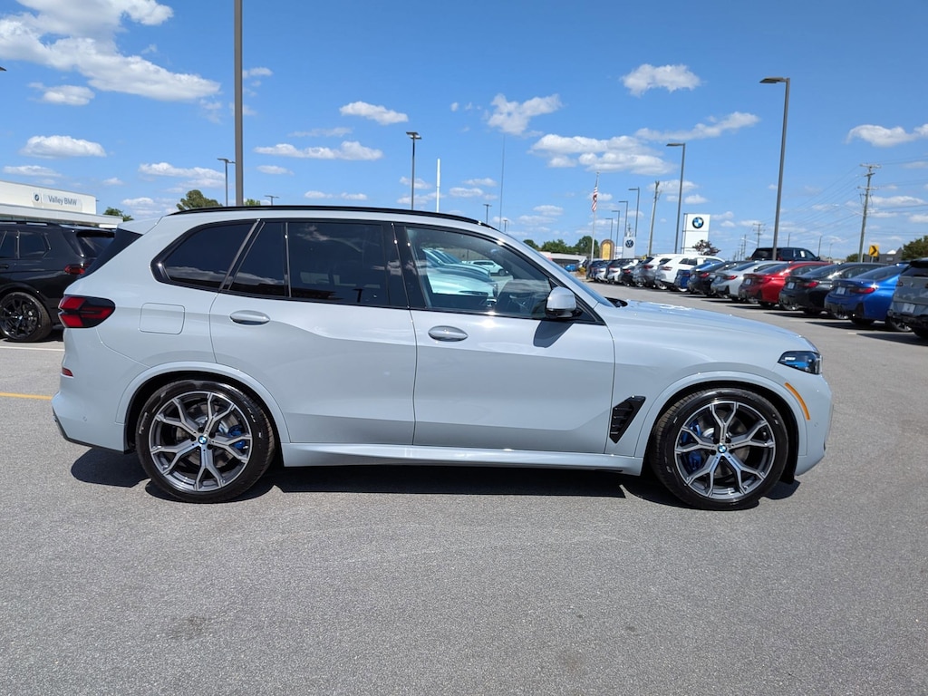 New 2026 BMW X5 PHEV xDrive50e SUV