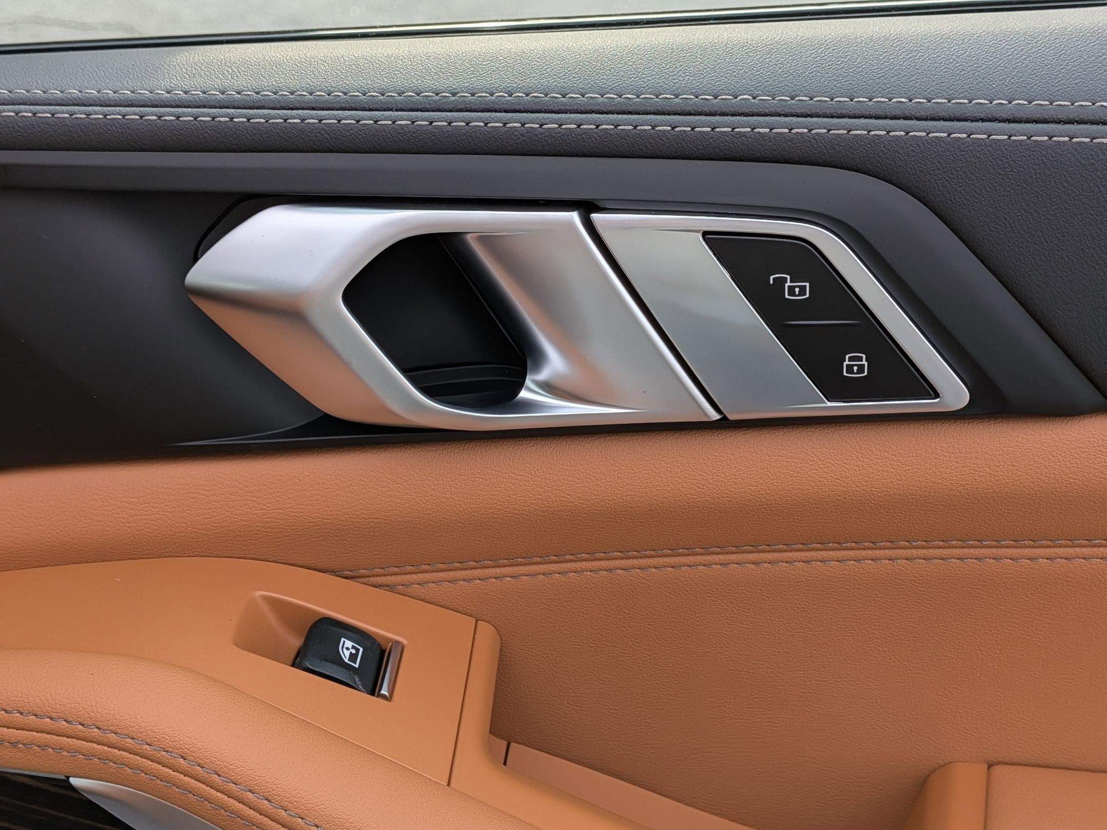2026 BMW X5 50e - Photo 36