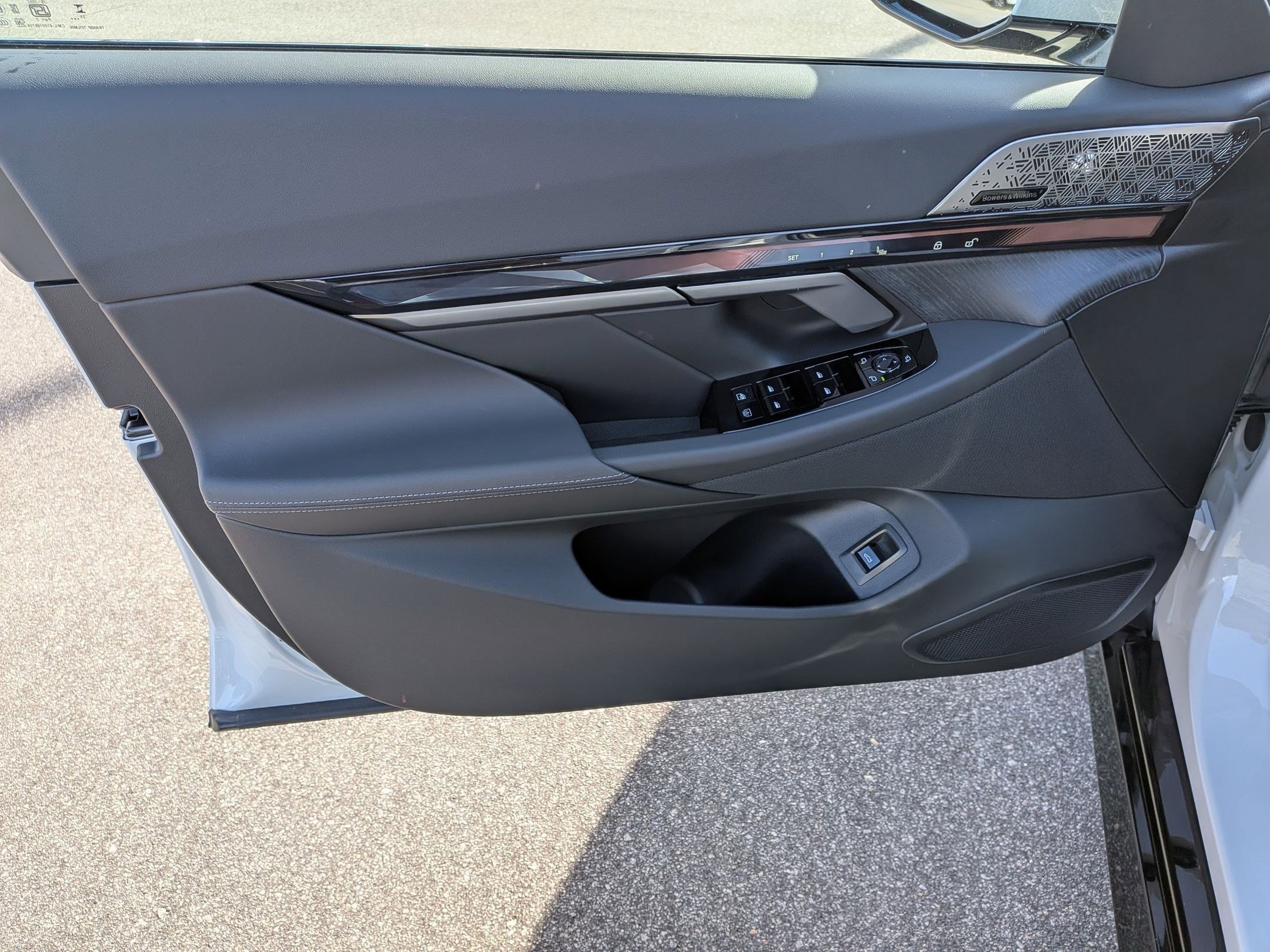 2026 BMW 5 Series 540i - Photo 11