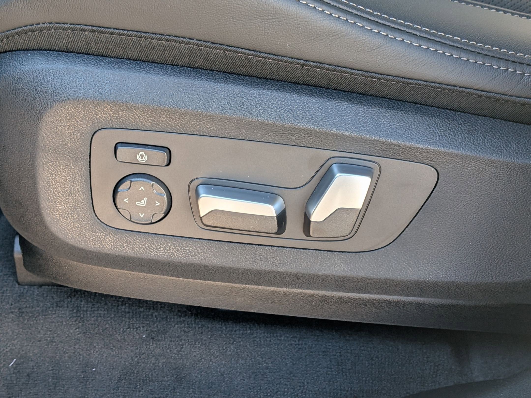 2026 BMW X5 40i - Photo 16