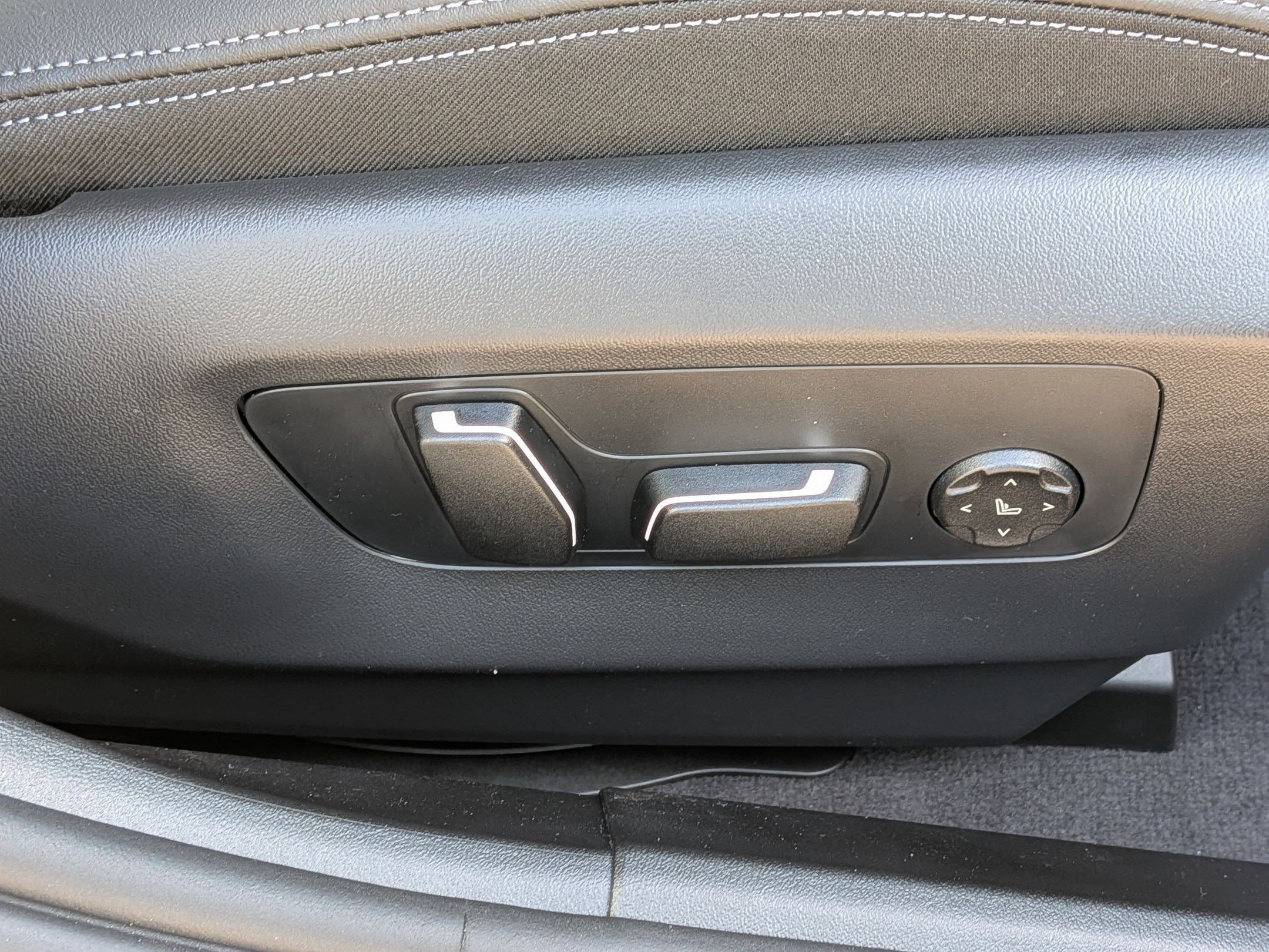 2026 BMW 5 Series 540i - Photo 34