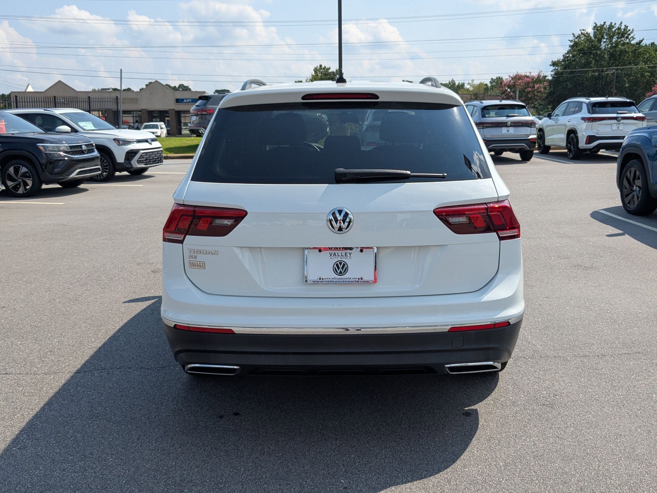 2021 Volkswagen Tiguan SE photo 3