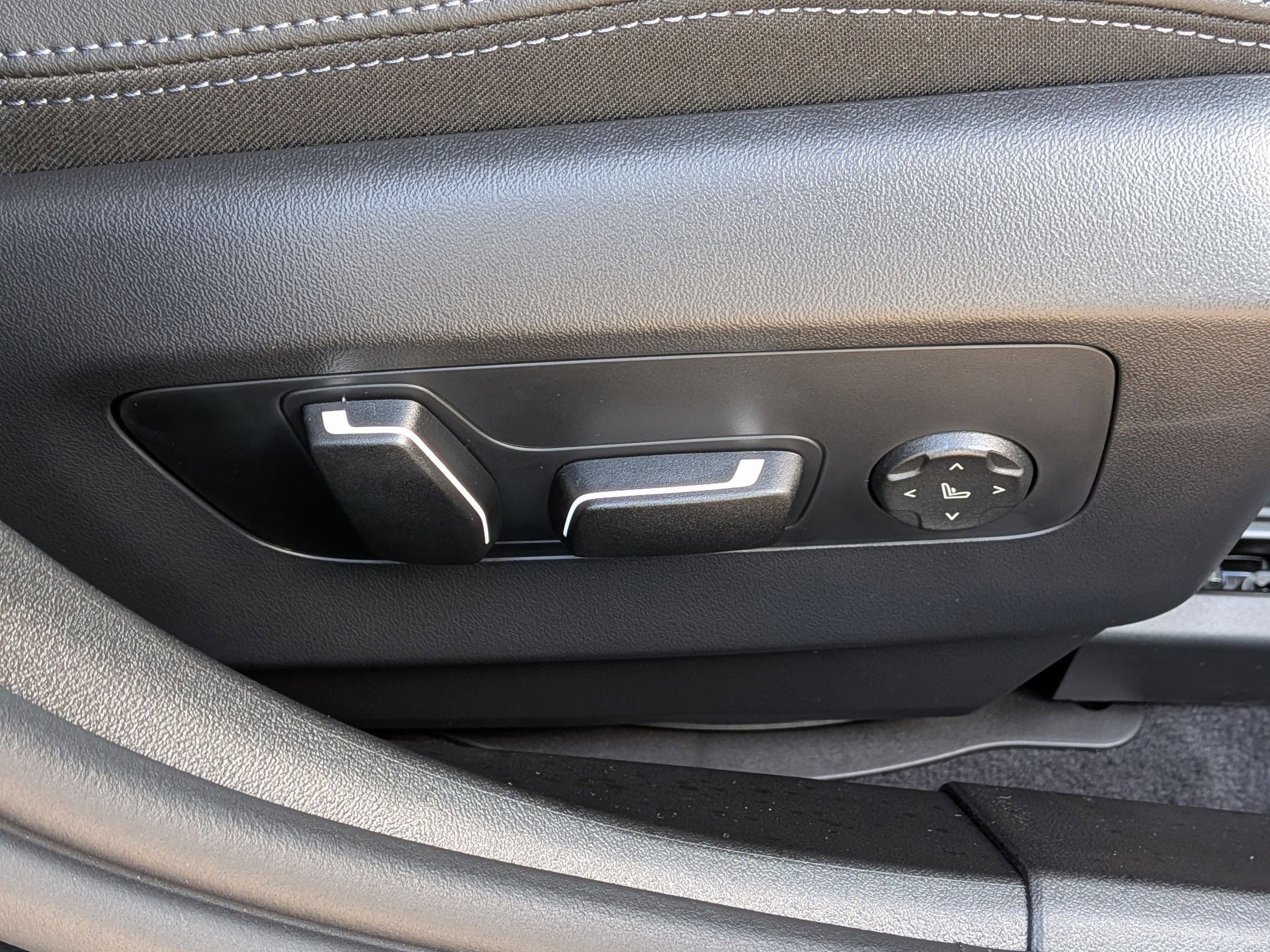 2026 BMW 5 Series 530i - Photo 38