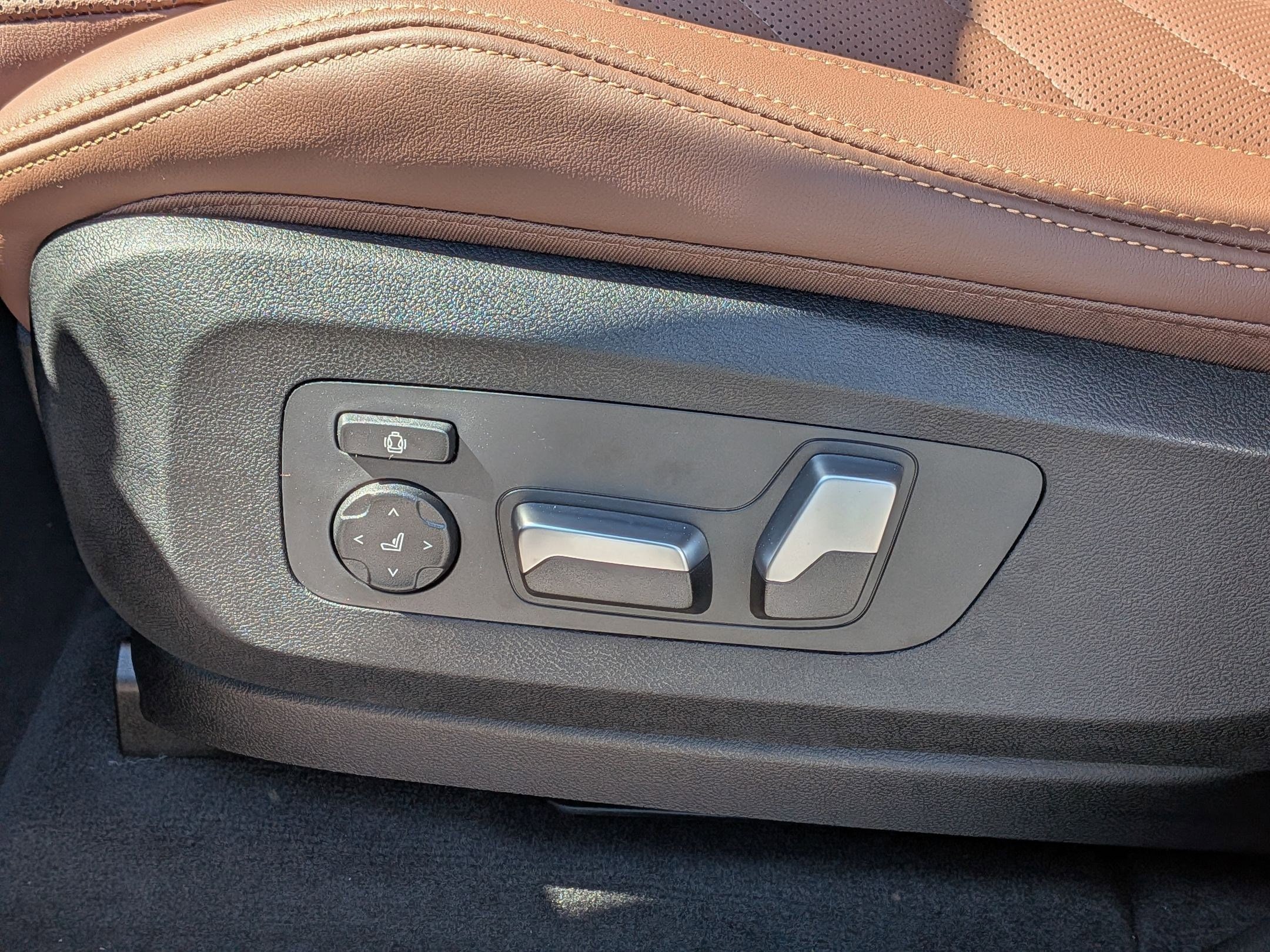 2026 BMW X5 50e - Photo 16