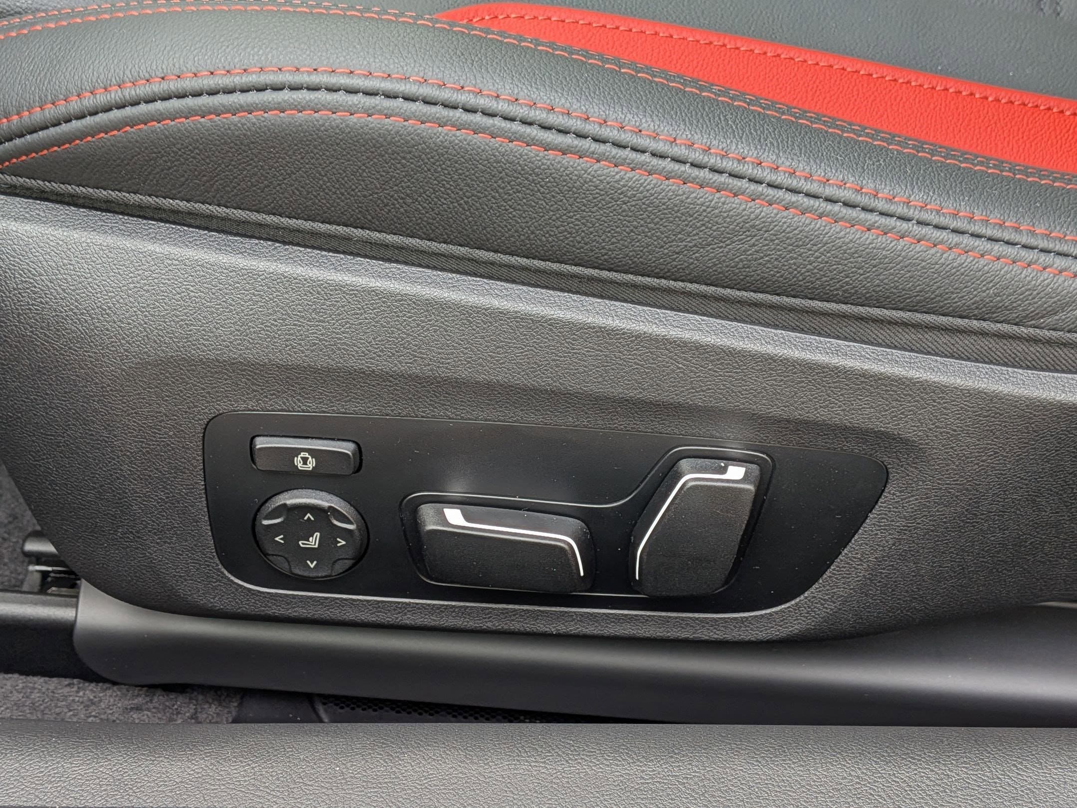 2026 BMW 4 Series M440i - Photo 16