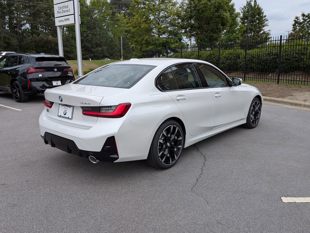 New 2026 BMW 330i Sedan