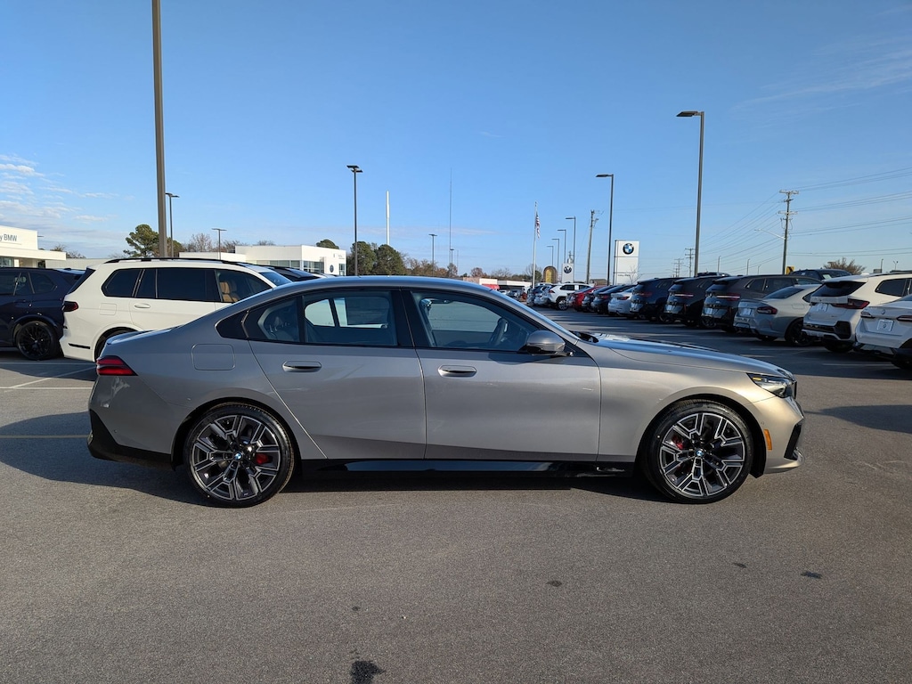 New 2026 BMW 530i Sedan