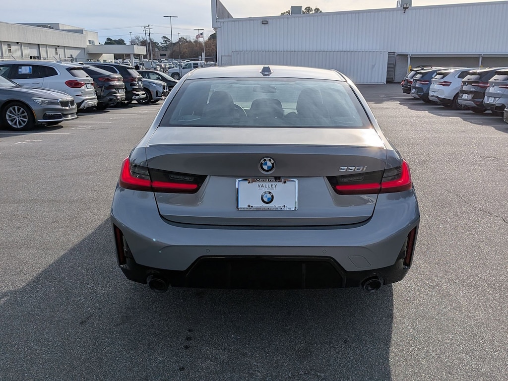 New 2026 BMW 330i Sedan