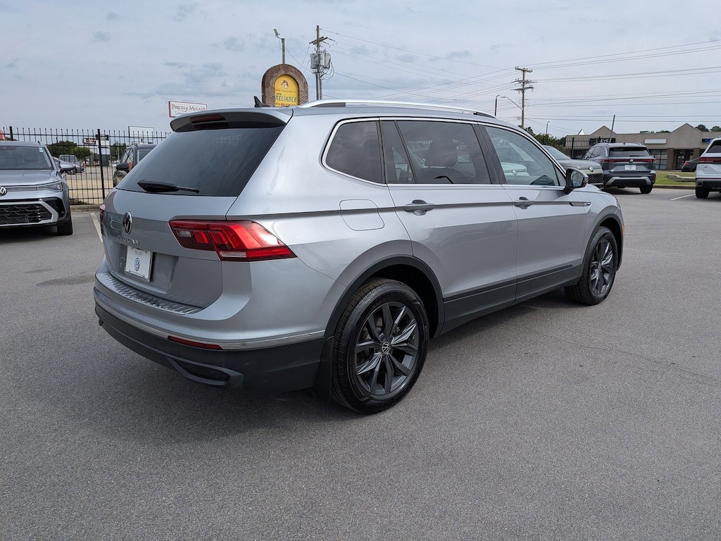 Used 2023 Volkswagen Tiguan SE 2.0T SE FWD