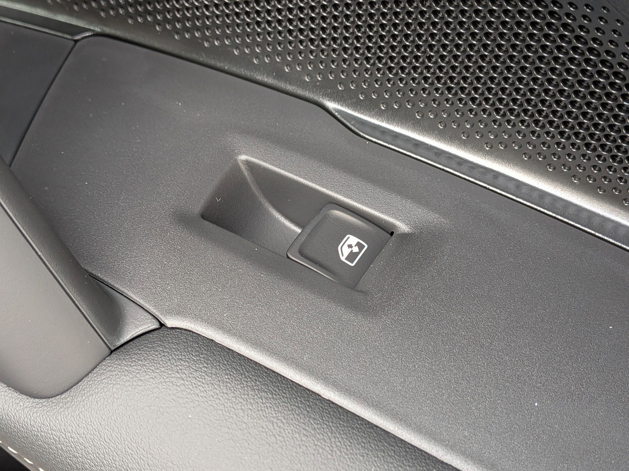 2026 Volkswagen Tiguan S - Photo 33