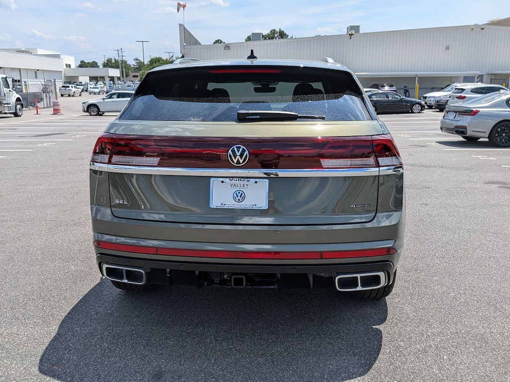 New 2026 Volkswagen Atlas Cross Sport 2.0T SEL Premium R-Line 2.0T SEL Premium R-Line 4MOTION