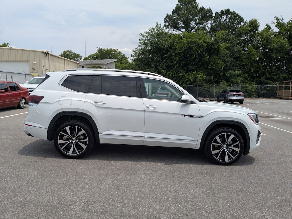 New 2025 Volkswagen Atlas 2.0T SEL Premium R-Line 2.0T SEL Premium R-Line 4MOTION
