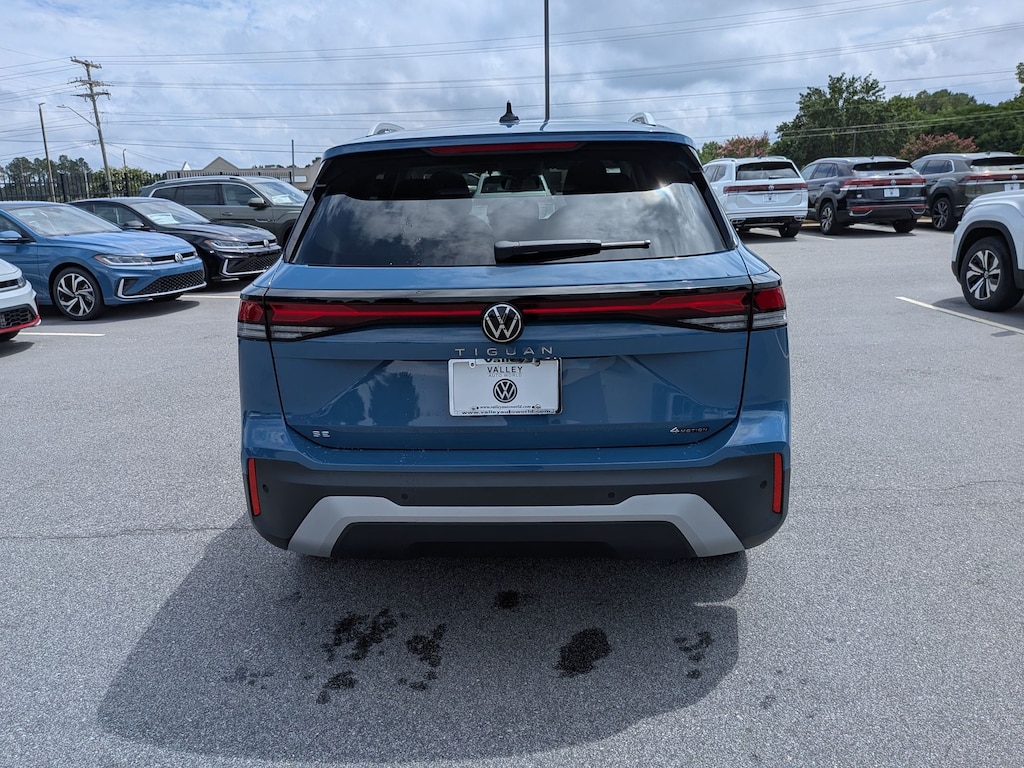 New 2026 Volkswagen Tiguan SE SE 4MOTION