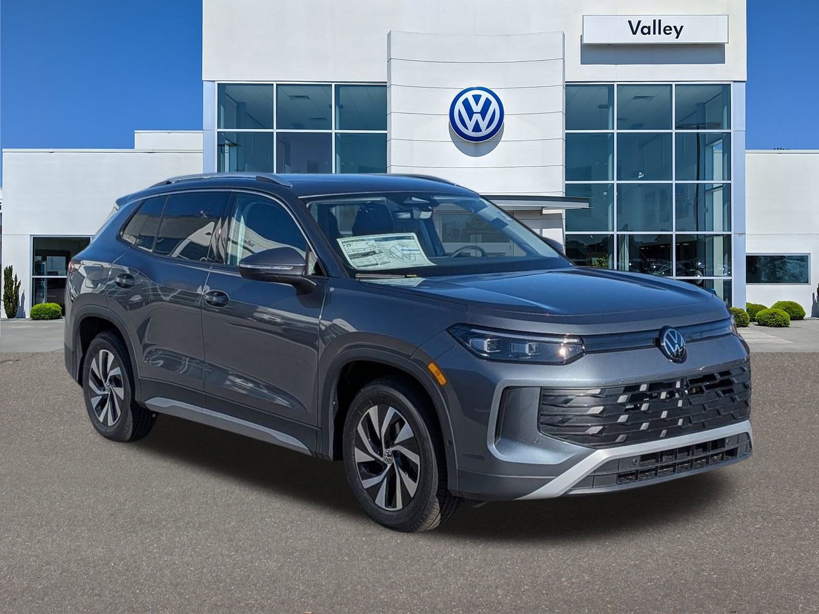 2026 Volkswagen Tiguan S's photo