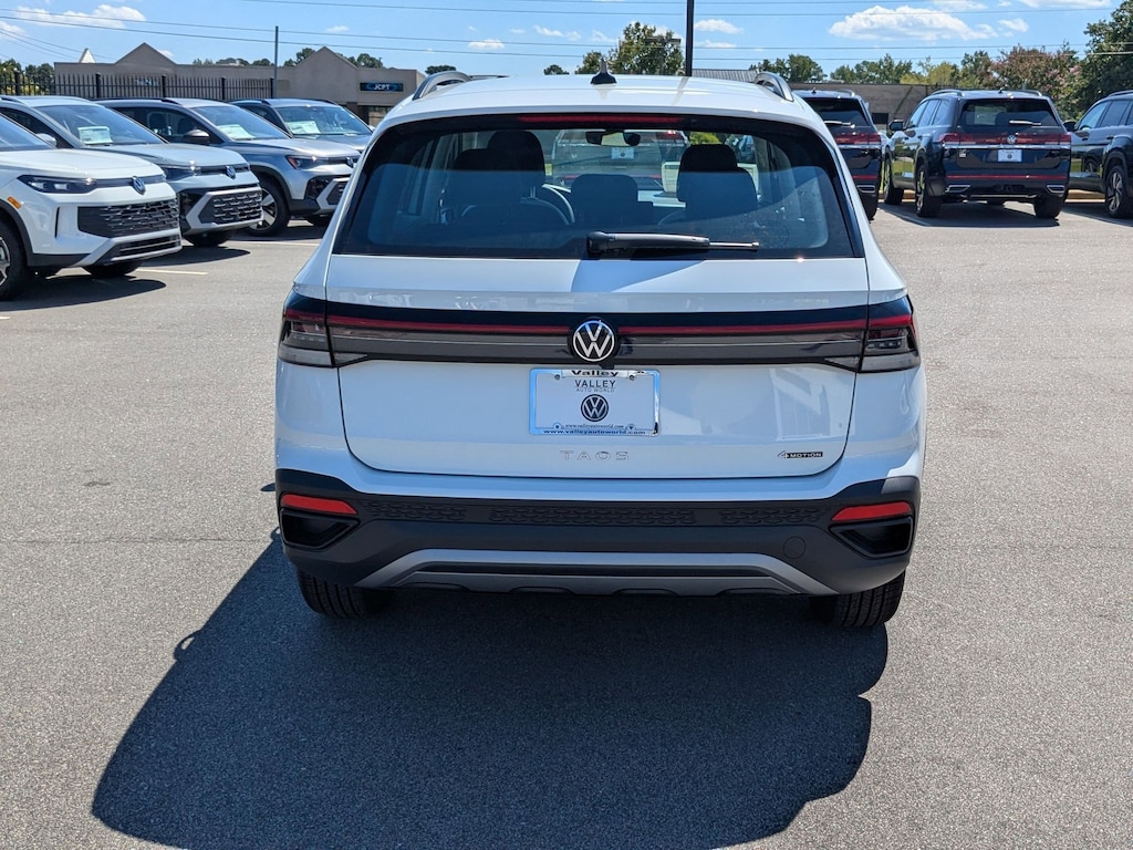 New 2025 Volkswagen Taos S S 4MOTION