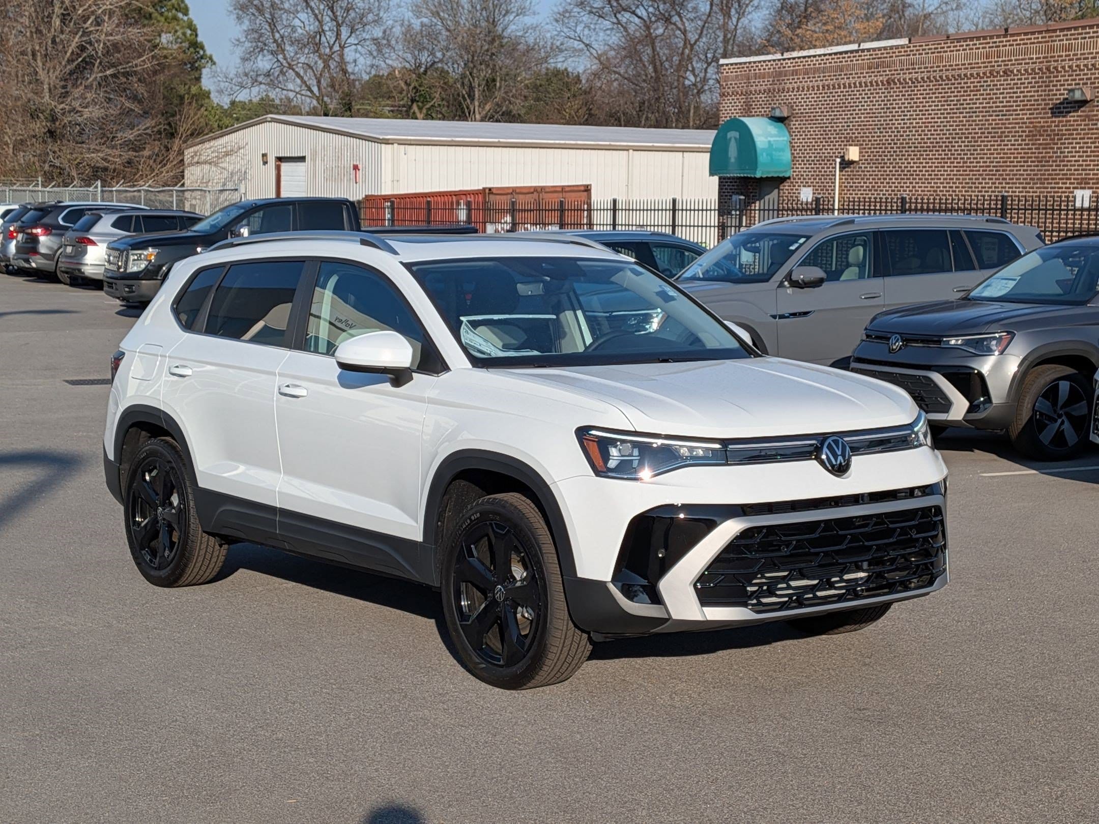 2026 Volkswagen Taos SEL's photo