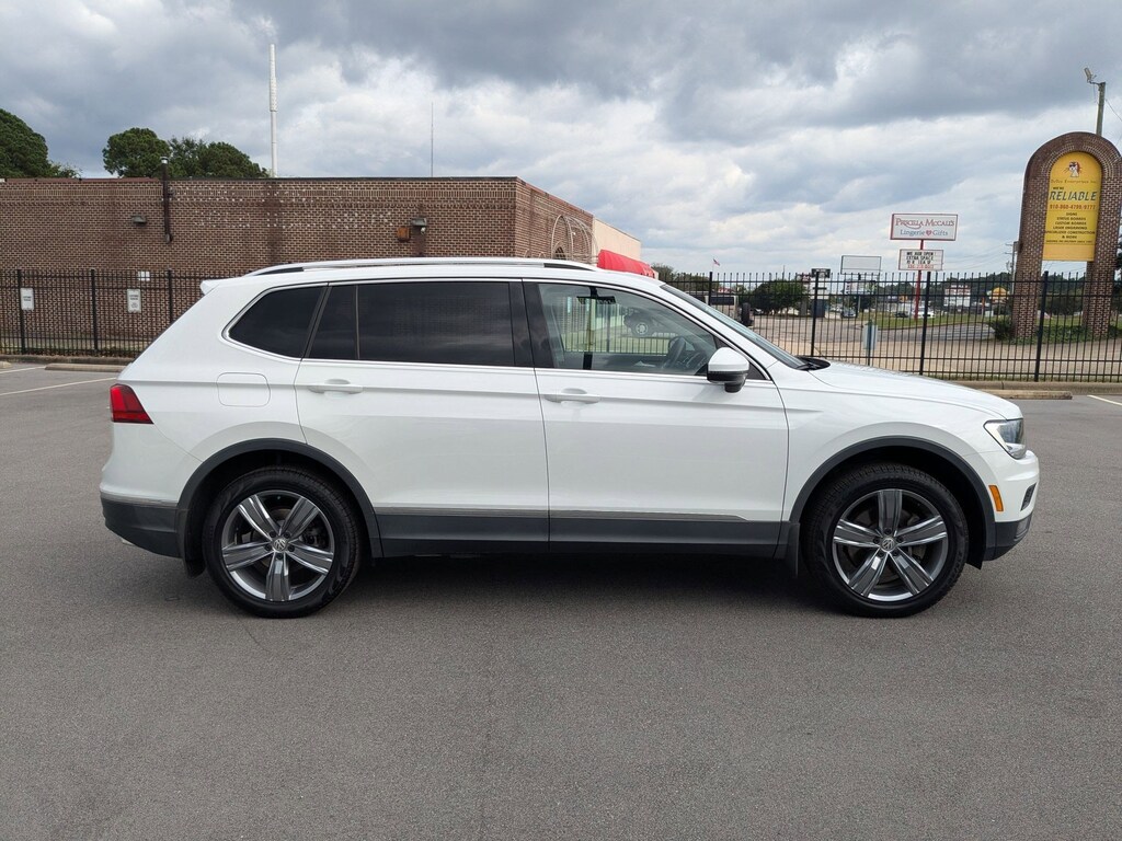 Used 2020 Volkswagen Tiguan SEL 2.0T SEL 4MOTION